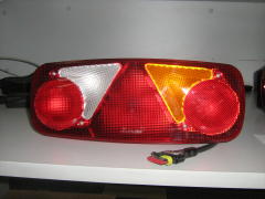 Lampa zespolona Chereau 802 prawa z gniazdem lampy krańcowej – nr kat. 15362